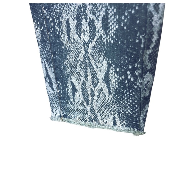 Jennifer Lopez Womens Blue Snakeskin High Rise Raw Hem Cropped Jeans Sz 10 New - Picture 5 of 9